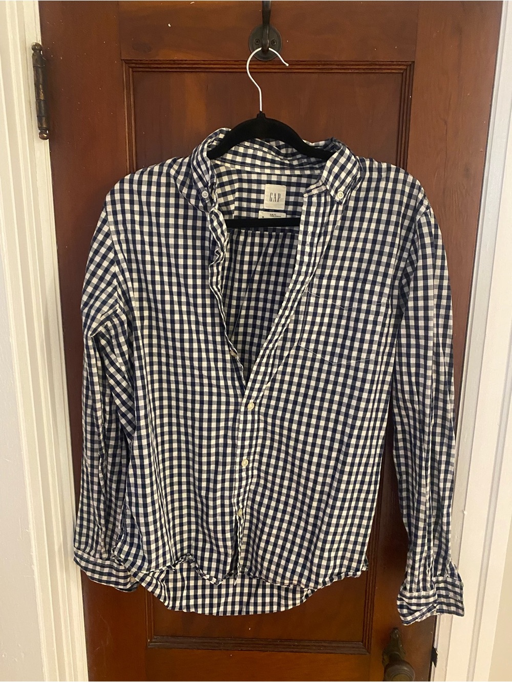 GAP Men's Navy and White Checked Button-Down Shirt